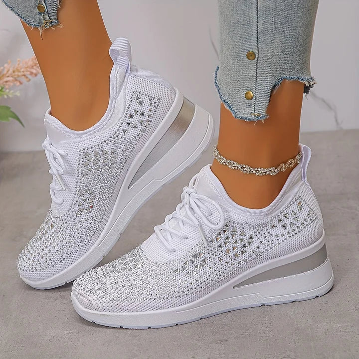 Assina Orthopedic Sneakers with Lightweight Comfort and Radiant Finish for Autumn and Summer