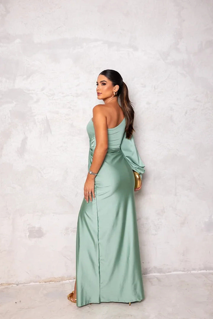 Hilda Elegant Dress with Timeless Style and Comfortable Fit for Autumn