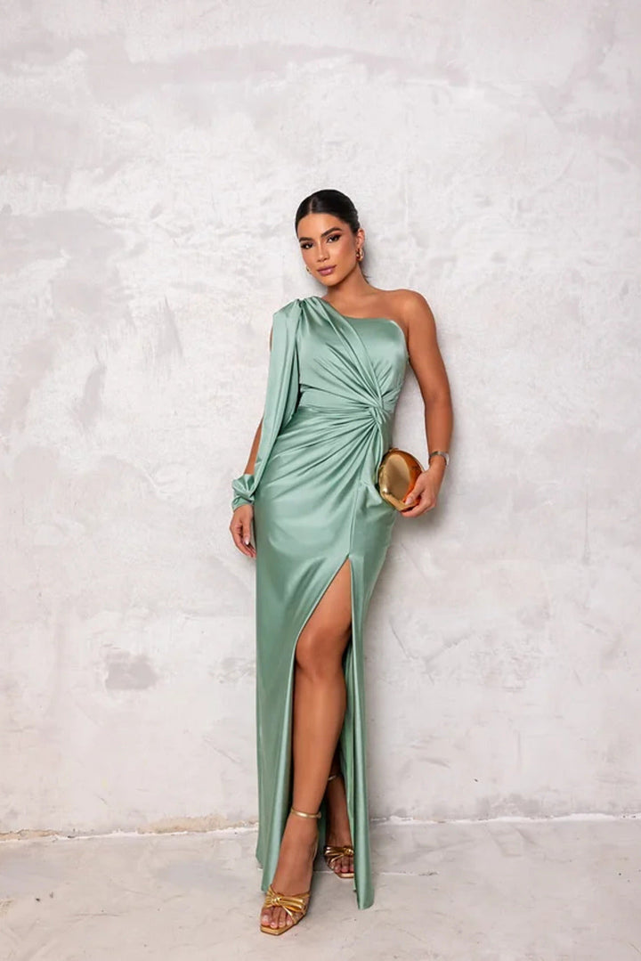 Hilda Elegant Dress with Timeless Style and Comfortable Fit for Autumn