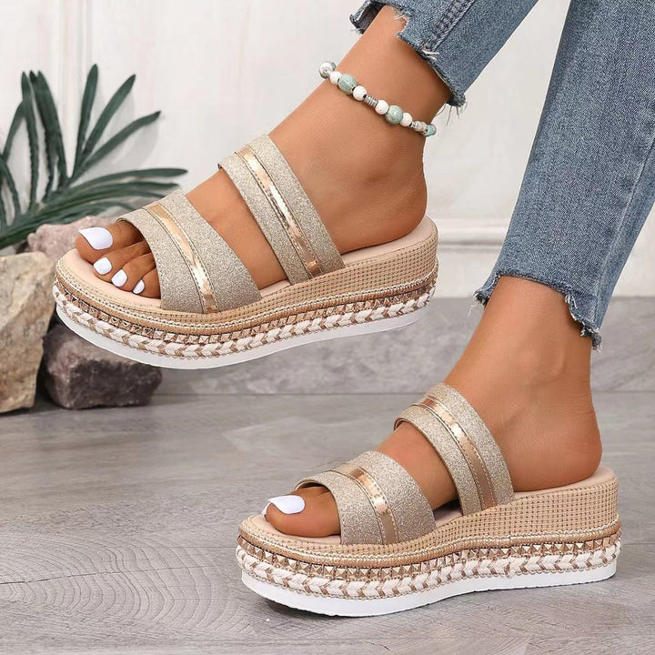 Daphne Stylish Summer Platform Sandals with Comfortable Fit and Versatile Design