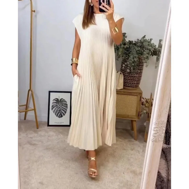 Tamara Elegant Pleated Maxi Dress Lightweight Comfort and Style for Autumn and Summer