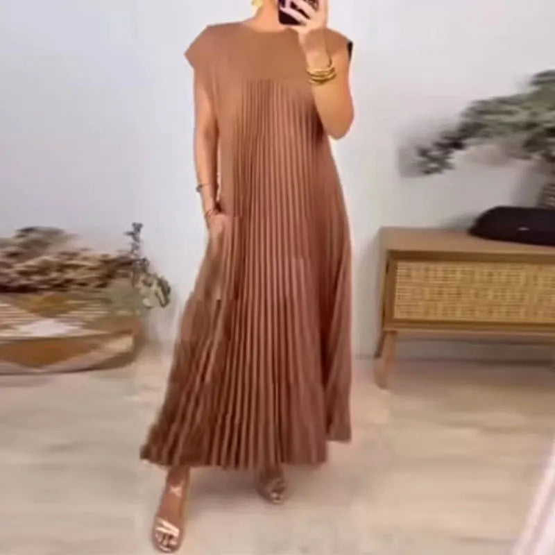 Tamara Elegant Pleated Maxi Dress Lightweight Comfort and Style for Autumn and Summer