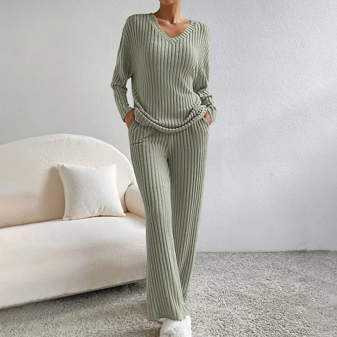 KATHY Ribbed Knitted 2-Piece Loungewear Set – Stylish, Comfortable Autumn Sweater & Pants