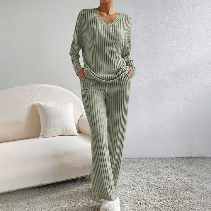 KATHY Ribbed Knitted 2-Piece Loungewear Set – Stylish, Comfortable Autumn Sweater & Pants