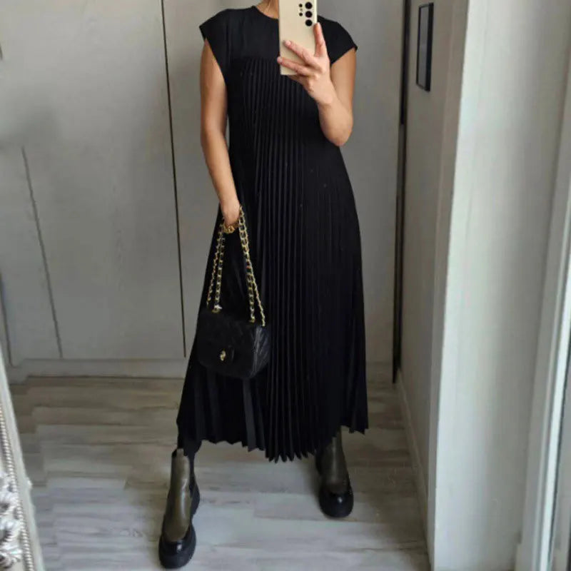 Tamara Elegant Pleated Maxi Dress Lightweight Comfort and Style for Autumn and Summer