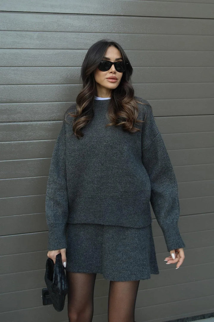NEVA 2-Piece Oversized Sweater and Skirt Set for Women – Comfortable Stylish Autumn Outfit