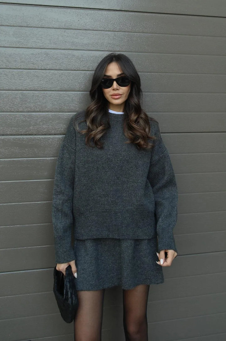NEVA 2-Piece Oversized Sweater and Skirt Set for Women – Comfortable Stylish Autumn Outfit