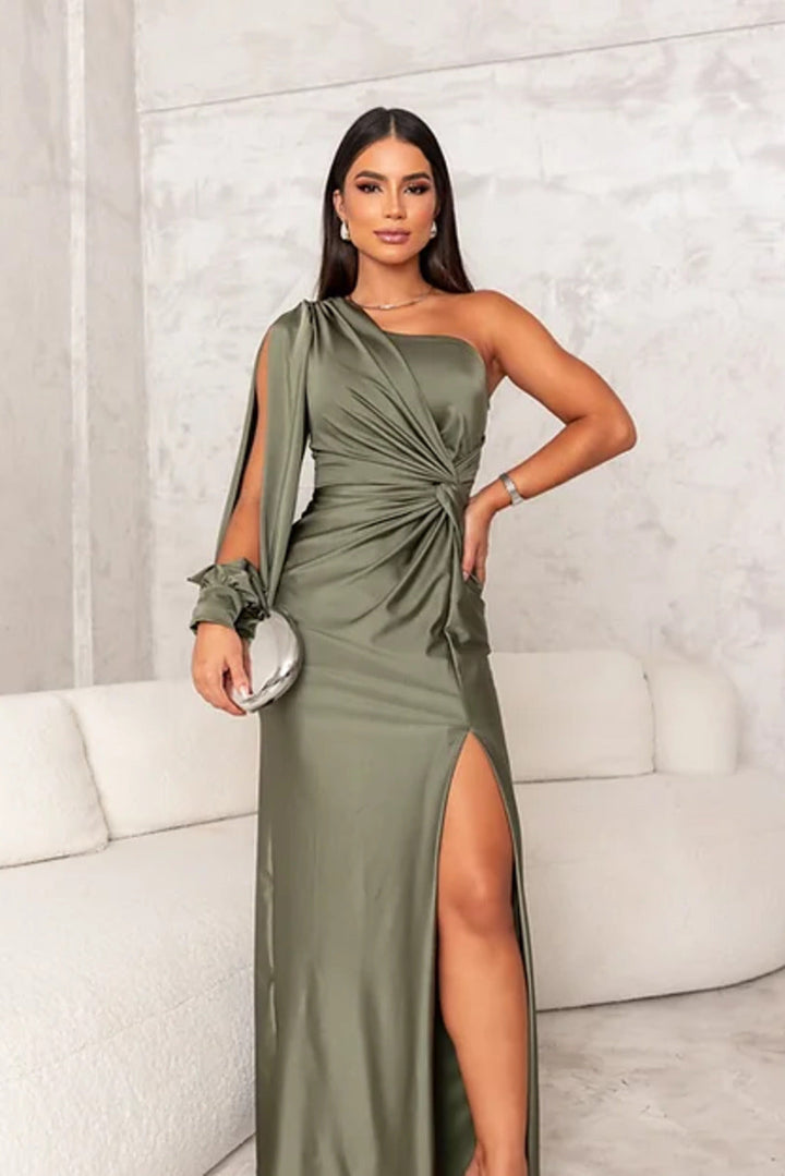 Hilda Elegant Dress with Timeless Style and Comfortable Fit for Autumn