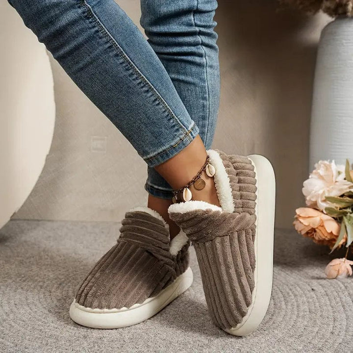 Lula Soft and Warm Unisex Slippers with Anti-Slip Soles for Autumn and Winter
