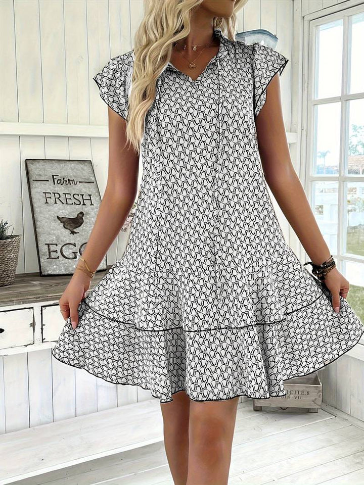 AMANI Summer Breeze Dress – Lightweight Summer Chic with Flowy Silhouette and Tie-Neck Detail