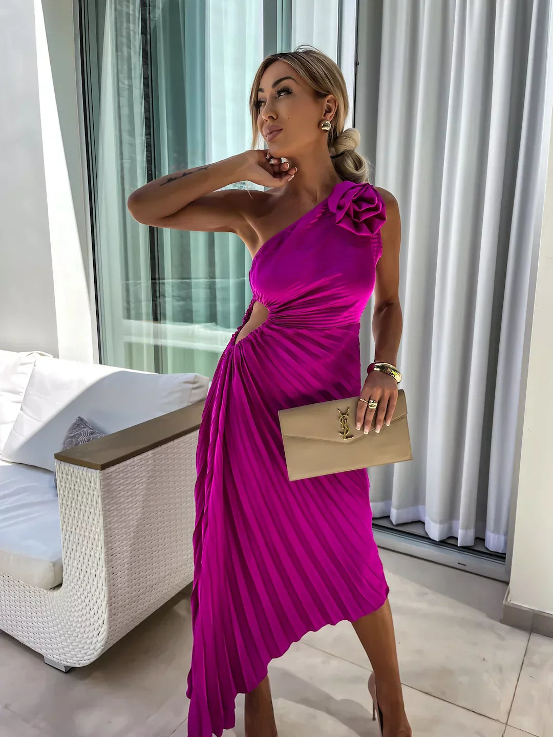 Sophia Romantic Flower Dress Elegant One-Shoulder Design for Autumn
