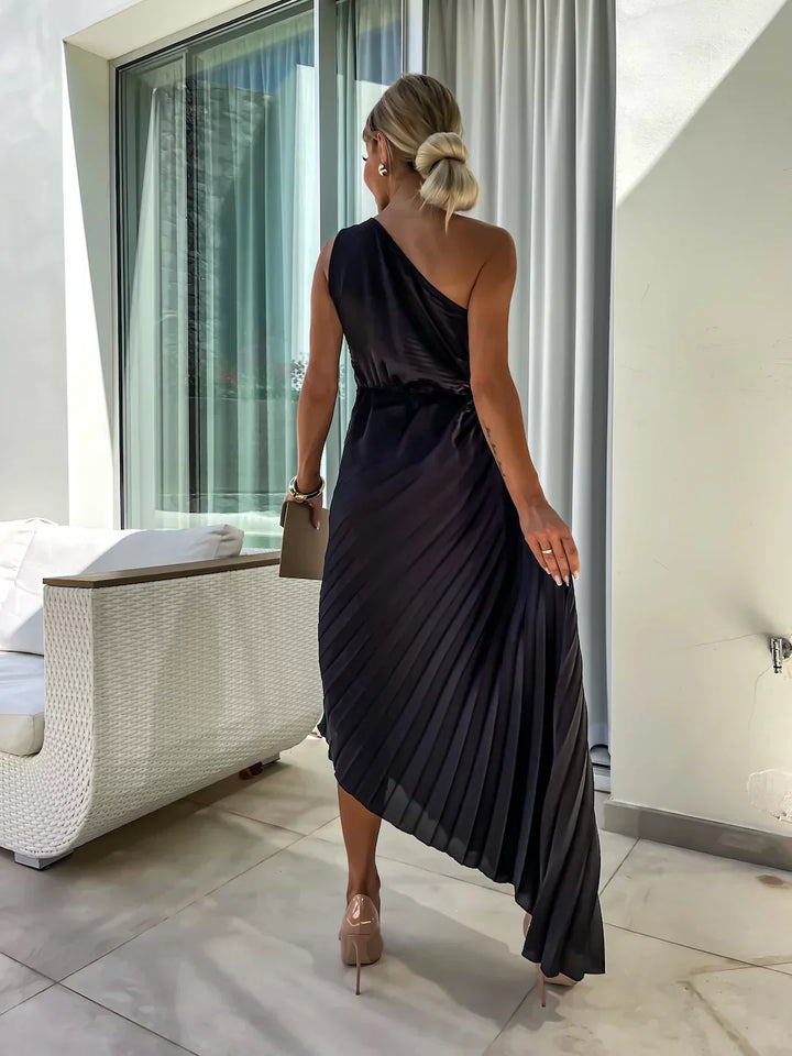 Sophia Romantic Flower Dress Elegant One-Shoulder Design for Autumn