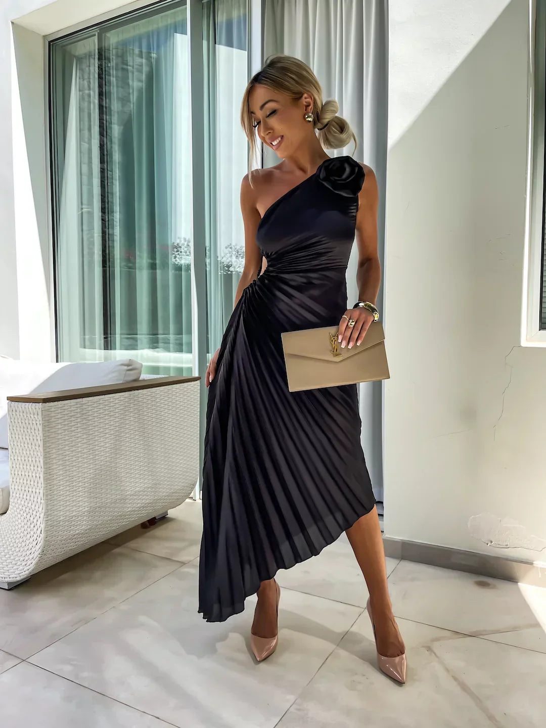 Sophia Romantic Flower Dress Elegant One-Shoulder Design for Autumn