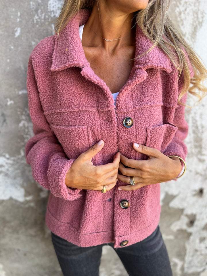 Mila Stylish Autumn Jacket with Elegant Design and Practical Pockets