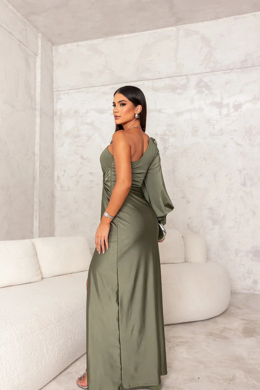 Hilda Elegant Dress with Timeless Style and Comfortable Fit for Autumn